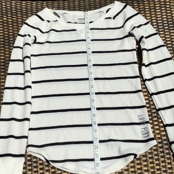 PINK Victoria Secret long sleeved top - Picture 5 of 9
